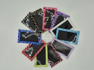 Numerolapputasku tarralla